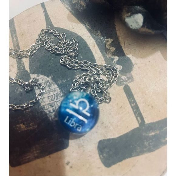 Libra BLUE GLOBE ZODIAC STAR SIGN HOROSCOPE NECKLACE - Picture 5 of 8